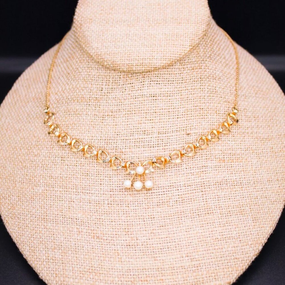DCE Curtis Signed Vintage 14K Gold Filled Pearl Bow Attached Pendant Necklace